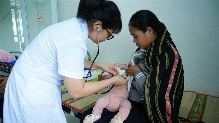 Bữa cơm thiếu chất dinh dưỡng: Thực trạng đáng báo động từ bữa ăn của trẻ em vùng núi- Ảnh 2.