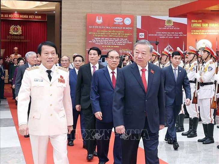 Khai mạc Đại hội đại biểu Đảng bộ Công an Trung ương lần thứ VIII- Ảnh 2. Khai mạc Đại hội đại biểu Đảng bộ Công an Trung ương lần thứ VIII- Ảnh 2.