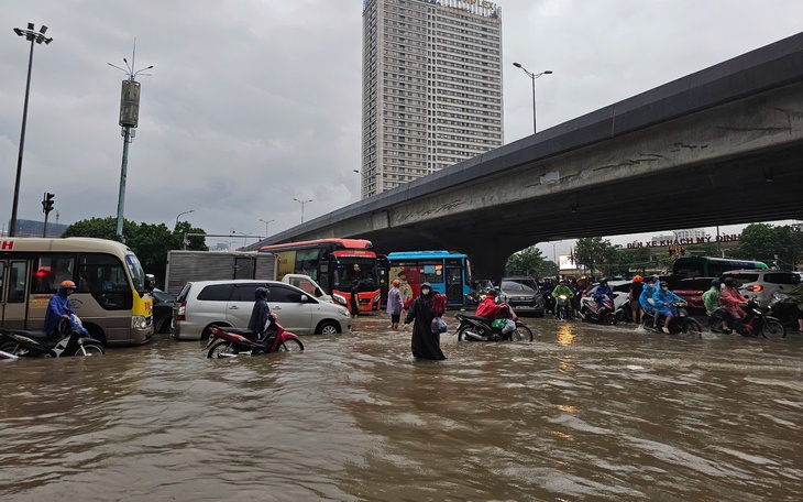Miền Bắc chuyển mưa lớn xối xả từ đêm nay