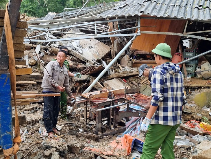 Giây phút sinh tử của nữ sinh lớp 8 trong trận lở núi kinh hoàng từ đồi Liêu- Ảnh 7. Giây phút sinh tử của nữ sinh lớp 8 trong trận lở núi kinh hoàng từ đồi Liêu- Ảnh 7.