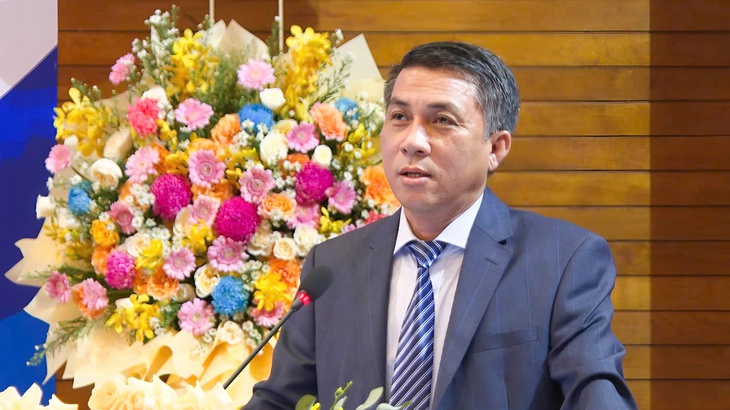 Thứ trưởng Bộ Y tế Nguyễn Tri Thức: Bệnh viện Chợ Rẫy cần phát huy vai trò đầu ngành trong can thiệp nội mạch- Ảnh 2. Thứ trưởng Bộ Y tế Nguyễn Tri Thức: Bệnh viện Chợ Rẫy cần phát huy vai trò đầu ngành trong can thiệp nội mạch- Ảnh 2.