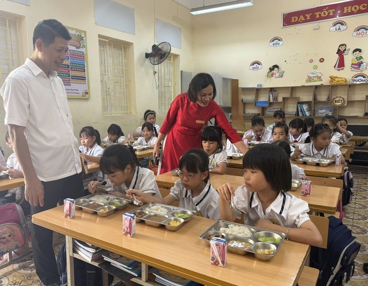 An toàn bữa ăn học đường: Nền tảng vàng cho sự phát triển toàn diện của trẻ- Ảnh 2. An toàn bữa ăn học đường: Nền tảng vàng cho sự phát triển toàn diện của trẻ- Ảnh 2.