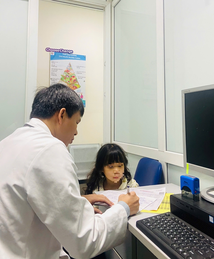 Nghịch lý dinh dưỡng học đường: Trẻ suy dinh dưỡng và béo phì cùng tồn tại trong một lớp học- Ảnh 2. Nghịch lý dinh dưỡng học đường: Trẻ suy dinh dưỡng và béo phì cùng tồn tại trong một lớp học- Ảnh 2.