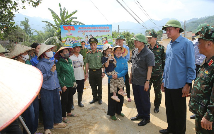 Phó Thủ tướng kiểm tra khắc phục hậu quả bão số 10, chuẩn bị ứng phó với bão số 11 ở Lào Cai- Ảnh 1.