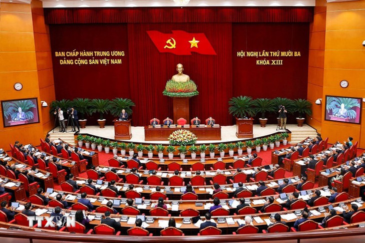 Biểu quyết giới thiệu nhân sự Ban chấp hành Trung ương khóa XIV- Ảnh 2.