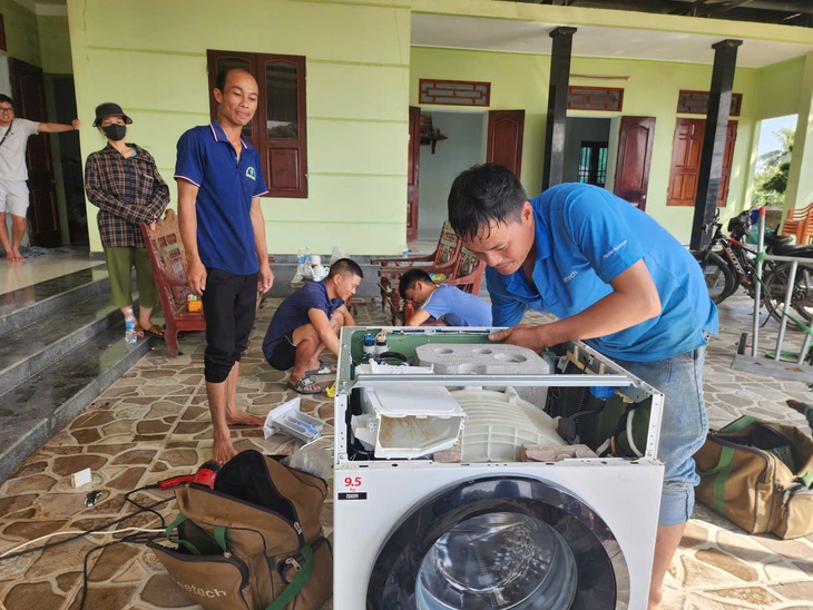 Sau lũ lịch sử, học sinh xã Nông Cống trở lại lớp học- Ảnh 3.