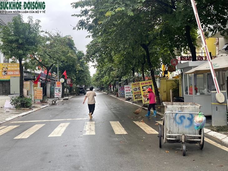 Hà Nội: Hình ảnh lạ thường tại 'ốc đảo An Khánh' sau mưa lớn- Ảnh 7.