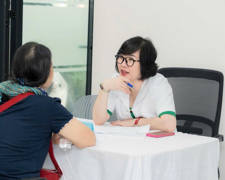 Giai đoạn 'cửa sổ vàng' sau sinh: Bí quyết dinh dưỡng giúp mẹ khỏe, con phát triển toàn diện- Ảnh 1. Giai đoạn 'cửa sổ vàng' sau sinh: Bí quyết dinh dưỡng giúp mẹ khỏe, con phát triển toàn diện- Ảnh 1.