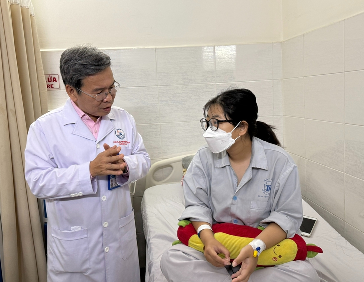 Bệnh thận 'tấn công' người trẻ, nhiều ca suy thận khi mới 18 tuổi- Ảnh 2.