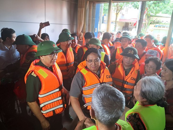 Thủ tướng tới Thái Nguyên thăm hỏi người dân, chỉ đạo khắc phục hậu quả mưa lũ- Ảnh 2.