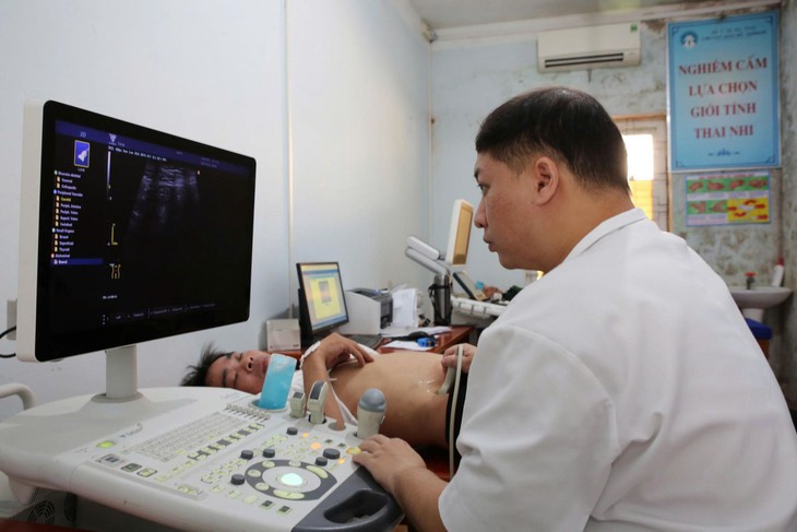 Hơn 600 người dân Hà Tĩnh được khám, cấp thuốc miễn phí- Ảnh 3.