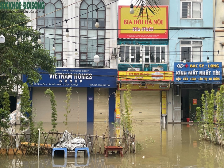 'Rốn nước' phố Cầu Cốc, Hà Nội: Hơn một tháng ngập ba lần- Ảnh 1.