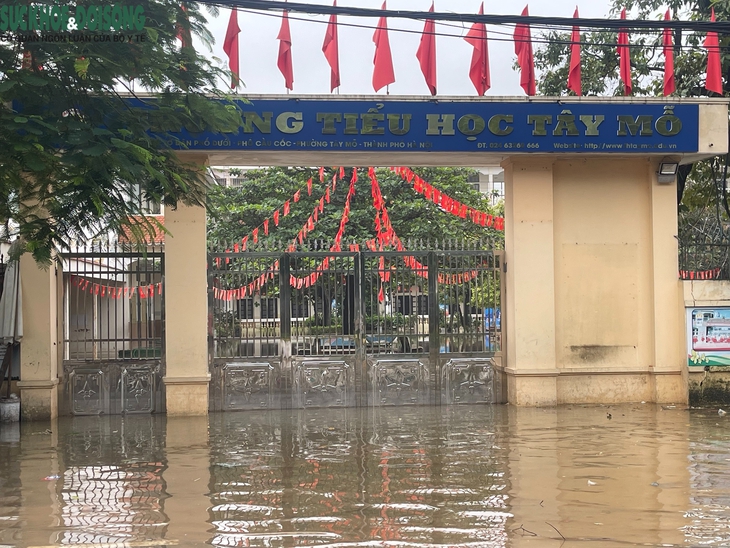 'Rốn nước' phố Cầu Cốc, Hà Nội: Hơn một tháng ngập ba lần- Ảnh 10.