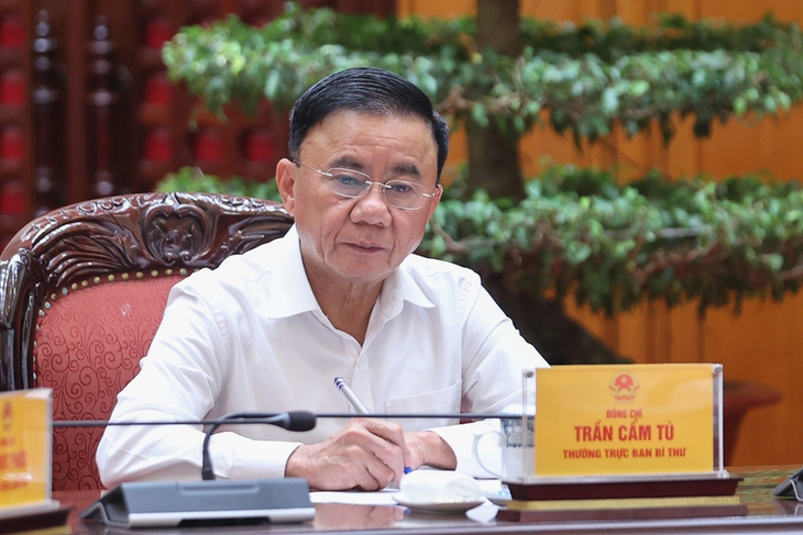 Thủ tướng: Không để người dân 'màn trời chiếu đất' sau bão số 11 và mưa lũ- Ảnh 2.