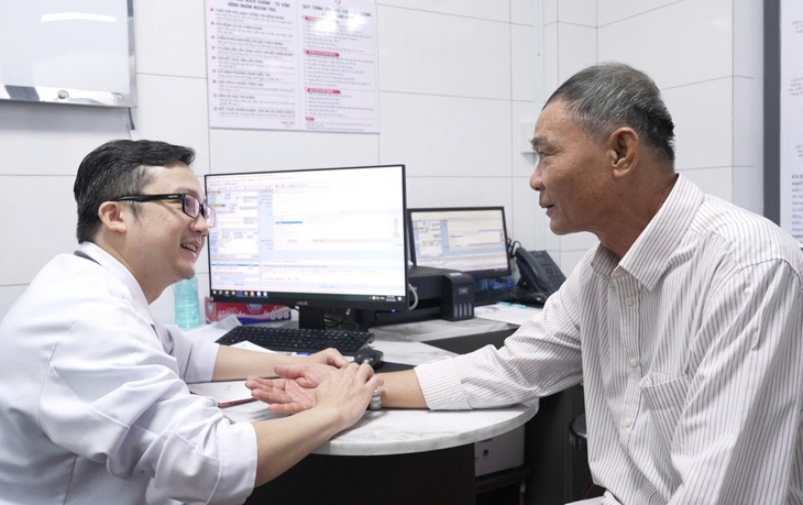Lão nông ngã giữa đồng, suýt chết vì nhồi máu cơ tim- Ảnh 2.