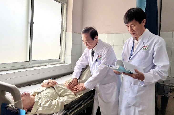 Cứu người bị áp xe ổ bụng hiếm gặp do mắc xương cá- Ảnh 2.