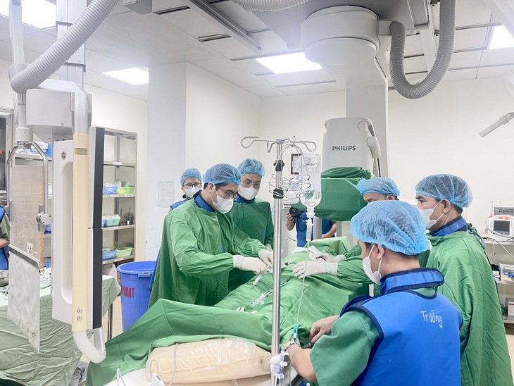 Cấy máy tái đồng bộ tim – Bước tiến mới của Bệnh viện Đa khoa Thái Bình trong điều trị tim mạch- Ảnh 1. Cấy máy tái đồng bộ tim – Bước tiến mới của Bệnh viện Đa khoa Thái Bình trong điều trị tim mạch- Ảnh 1.