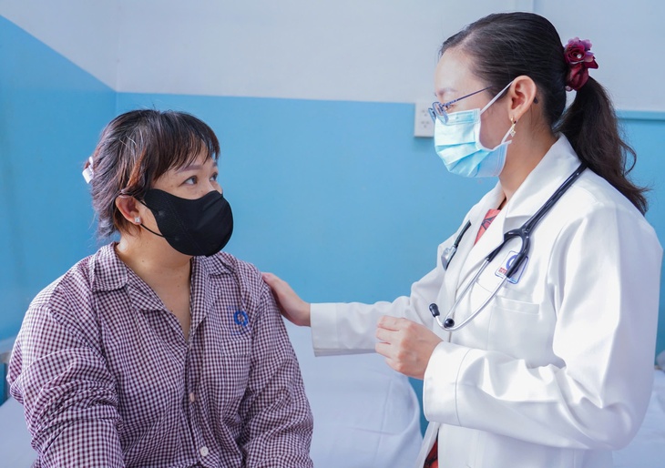 Đã có 272 ca nghi ngộ độc sau ăn bánh mì tại TPHCM, nhiều bệnh nhân vẫn đang điều trị nội trú- Ảnh 1. Đã có 272 ca nghi ngộ độc sau ăn bánh mì tại TPHCM, nhiều bệnh nhân vẫn đang điều trị nội trú- Ảnh 1.