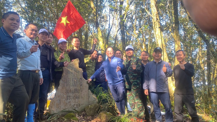 Mở tuyến du lịch mạo hiểm 'Chinh phục đỉnh Pù Luông' săn mây ở độ cao 1.700m- Ảnh 7.