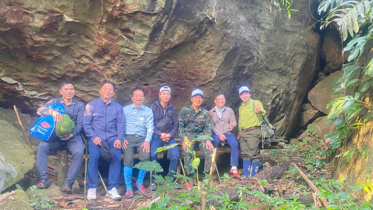Mở tuyến du lịch mạo hiểm 'Chinh phục đỉnh Pù Luông' săn mây ở độ cao 1.700m- Ảnh 5.