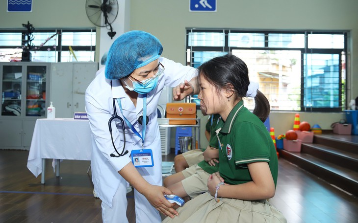 13 công nhân ở Huế nhập viện sau bữa ăn trưa- Ảnh 2.