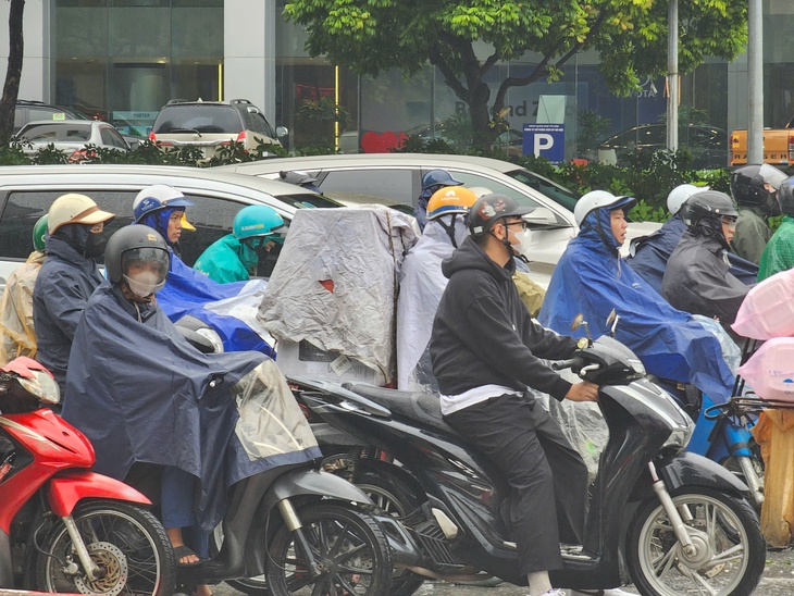 Bão số 14 suy yếu dần, không khí lạnh mạnh sắp tràn về miền Bắc- Ảnh 3. Bão số 14 suy yếu dần, không khí lạnh mạnh sắp tràn về miền Bắc- Ảnh 3.