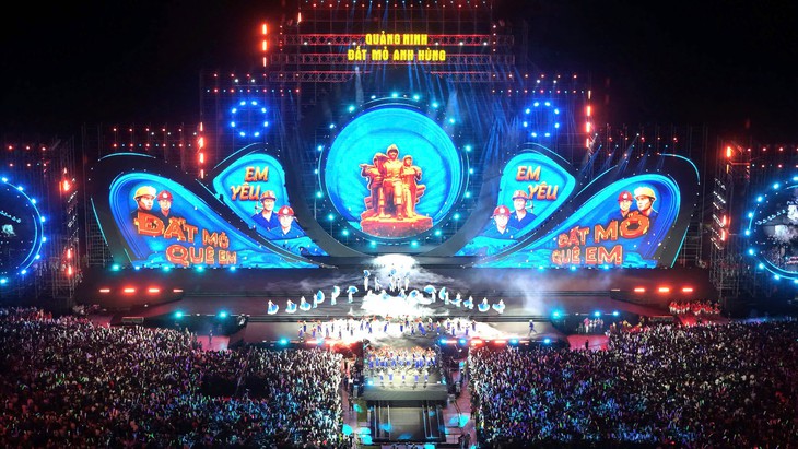 Đen Vâu, Trọng Tấn bùng nổ trong Concert 'Quảng Ninh - Đất mỏ anh hùng'- Ảnh 1.