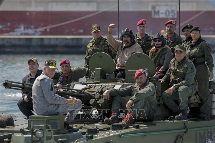 Venezuela triển khai quân đội quy mô lớn khi tàu chiến lớn nhất của Mỹ tiến vào khu vực- Ảnh 1.