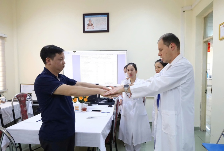 Bệnh viện Việt Nam  – Thụy Điển Uông Bí hợp tác chuyên môn, đào tạo với Bệnh viện Saint Dizier (Pháp)- Ảnh 4.