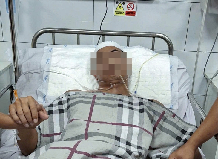 Thầy giáo trẻ bị đột quỵ được cứu sống trong gang tấc- Ảnh 1.