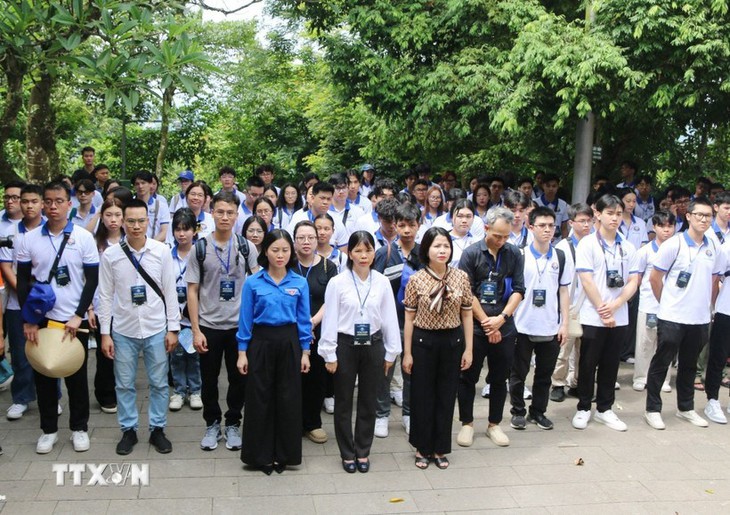 Góp ý dự thảo văn kiện Đại hội XIV: Phát huy trí tuệ, khát vọng cống hiến của kiều bào- Ảnh 1.
