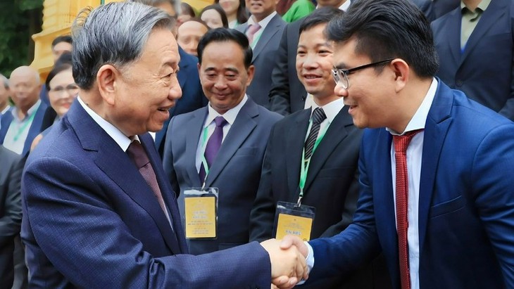 Kiều bào góp ý Dự thảo Văn kiện Đại hội 14: Kết nối tri thức, lan tỏa văn hoá, nâng tầm vị thế quốc gia- Ảnh 1.