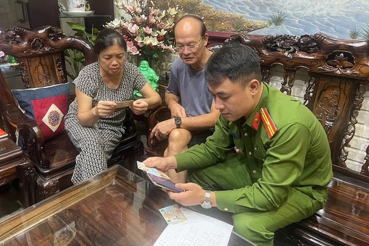 Hơn 30.000 dữ liệu phương tiện và GPLX được người dân gửi lên ứng dụng iHanoi sau 2 ngày triển khai- Ảnh 3. Hơn 30.000 dữ liệu phương tiện và GPLX được người dân gửi lên ứng dụng iHanoi sau 2 ngày triển khai- Ảnh 3.