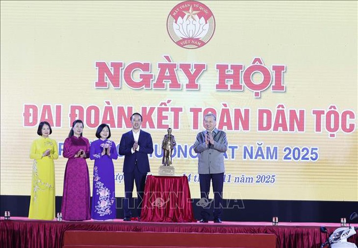 Tổng Bí thư Tô Lâm: Lan tỏa tinh thần '5 dám' và '3 cùng' là góp một viên gạch bền chắc vào ngôi nhà đại đoàn kết Việt Nam- Ảnh 4.
