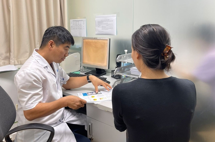 Làm đẹp theo 'review' trên TikTok, nhiều người nhập viện mặt sưng húp- Ảnh 2.