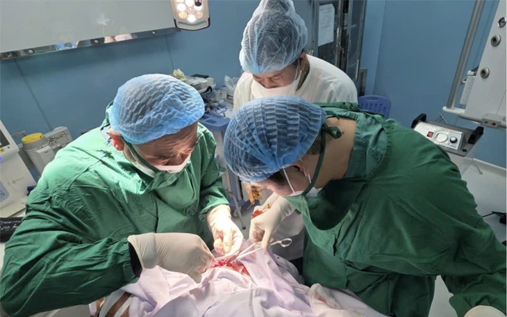 Ca đột quỵ ngoài khung ‘giờ vàng’ được xử trí thành công ngay tại Côn Đảo- Ảnh 2.