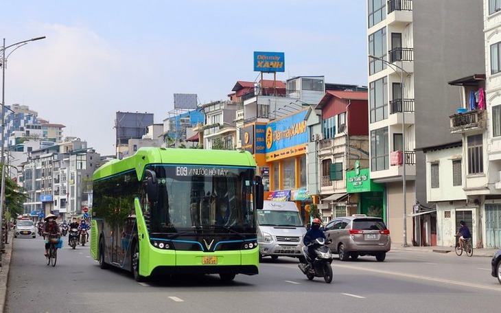 Đến 2030 tất cả phương tiện ở Hà Nội, TPHCM phải kiểm soát khí thải theo lộ trình- Ảnh 2.