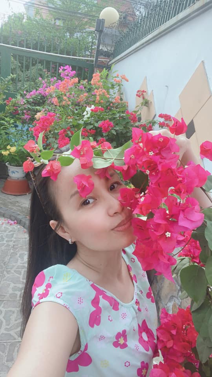 Từng òa khóc khi chia sẻ về biến cố bệnh tật, 'Nữ hoàng dân ca' Việt hiện sống ra sao?- Ảnh 29.