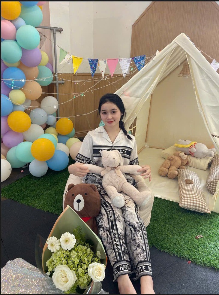 Hành trình đặc biệt của em bé mồ côi vươn lên thành cô giáo- Ảnh 3.