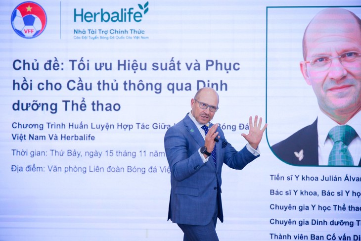 Nâng tầm thể lực bóng đá Việt Nam từ nền tảng dinh dưỡng khoa học- Ảnh 2. Nâng tầm thể lực bóng đá Việt Nam từ nền tảng dinh dưỡng khoa học- Ảnh 2.