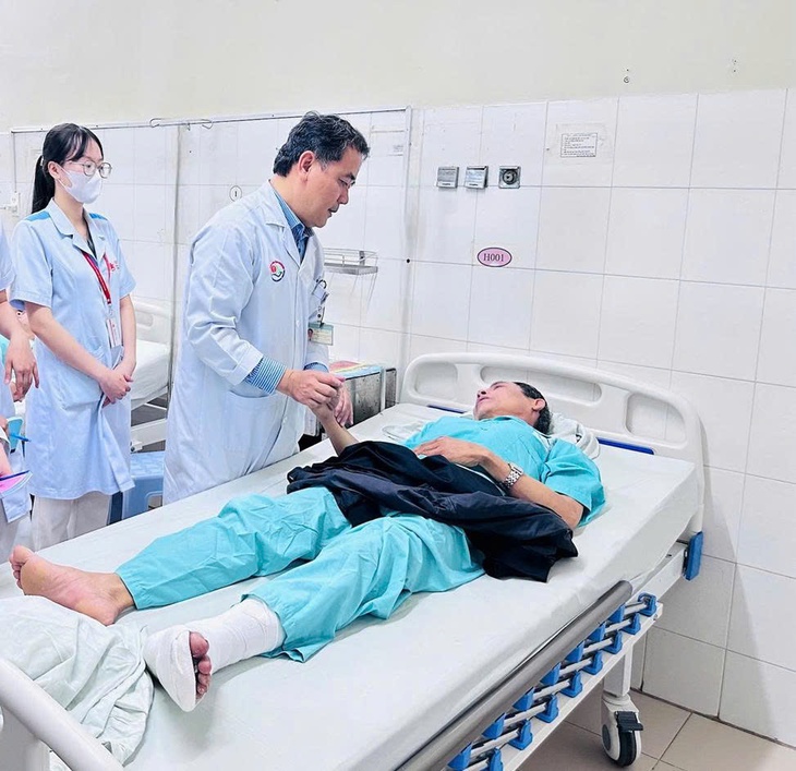 Nạn nhân vụ sạt lở kinh hoàng ở Khánh Hòa: Tỉnh dậy sau tiếng 'đùng', người bị thương nằm la liệt- Ảnh 3.