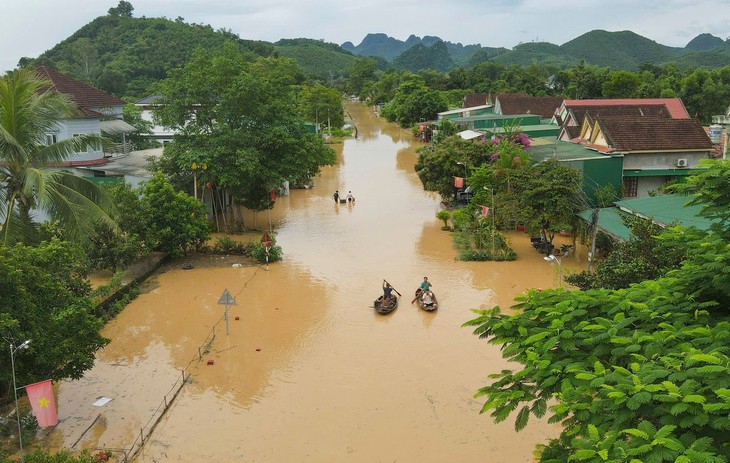 Mưa kỷ lục, ngập úng lịch sử ở miền Trung có lặp lại?- Ảnh 2.