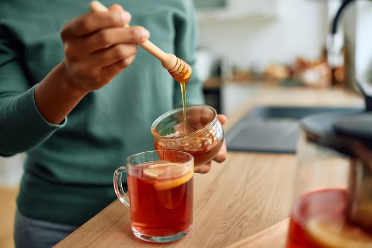 7 loại đồ uống giúp ngừa đau họng - bệnh thường gặp ở giáo viên- Ảnh 2.