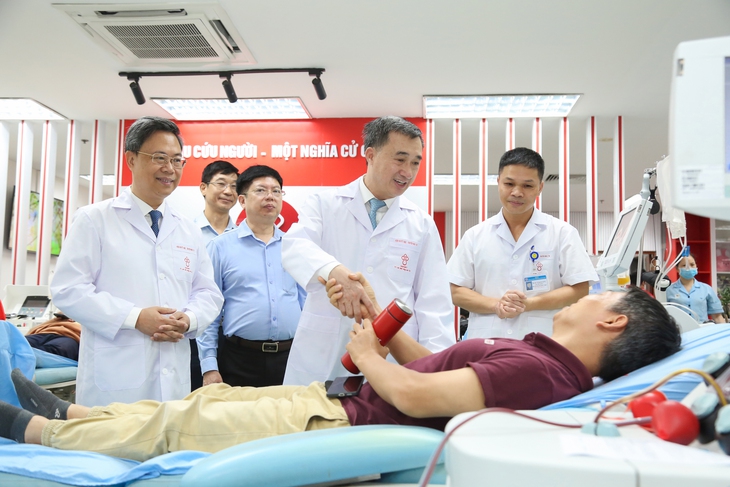 [Phóng sự ảnh] Giọt máu nghĩa tình và hành trình 'chặn' nguy cơ lây nhiễm HIV- Ảnh 1.