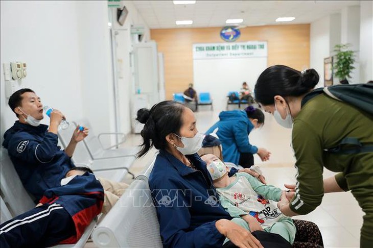 Số ca mắc cúm A gia tăng, người dân chủ động áp dụng các biện pháp phòng bệnh- Ảnh 1. Số ca mắc cúm A gia tăng, người dân chủ động áp dụng các biện pháp phòng bệnh- Ảnh 1.