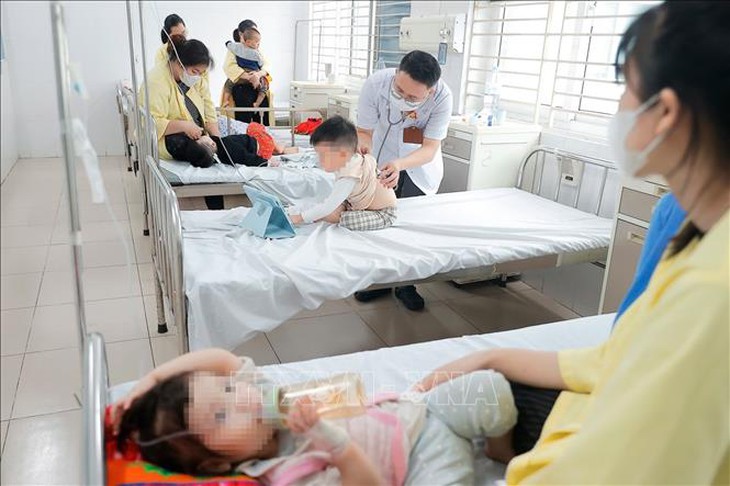 Số ca mắc cúm A gia tăng, người dân chủ động áp dụng các biện pháp phòng bệnh- Ảnh 5. Số ca mắc cúm A gia tăng, người dân chủ động áp dụng các biện pháp phòng bệnh- Ảnh 5.