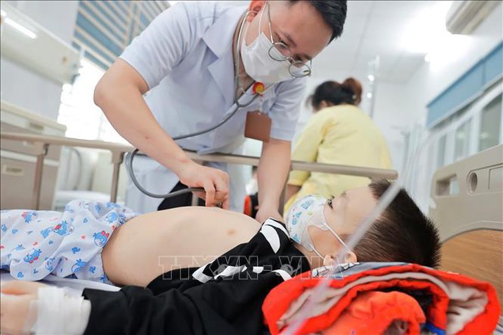 Số ca mắc cúm A gia tăng, người dân chủ động áp dụng các biện pháp phòng bệnh- Ảnh 8. Số ca mắc cúm A gia tăng, người dân chủ động áp dụng các biện pháp phòng bệnh- Ảnh 8.
