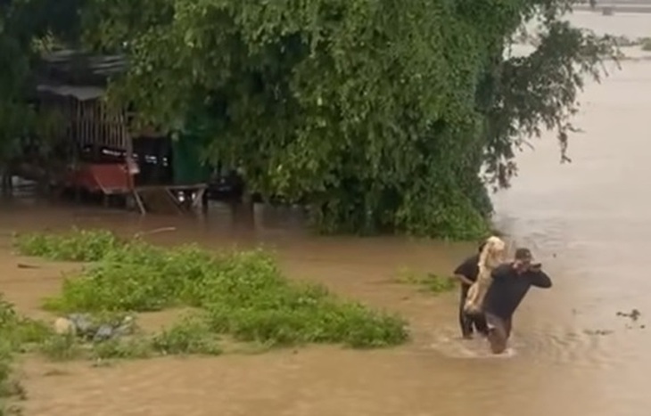 Mưa lũ ở Khánh Hoà gây thiệt hại hơn 370 tỷ đồng, nhiều công trình hư hỏng nặng- Ảnh 4. Mưa lũ ở Khánh Hoà gây thiệt hại hơn 370 tỷ đồng, nhiều công trình hư hỏng nặng- Ảnh 4.
