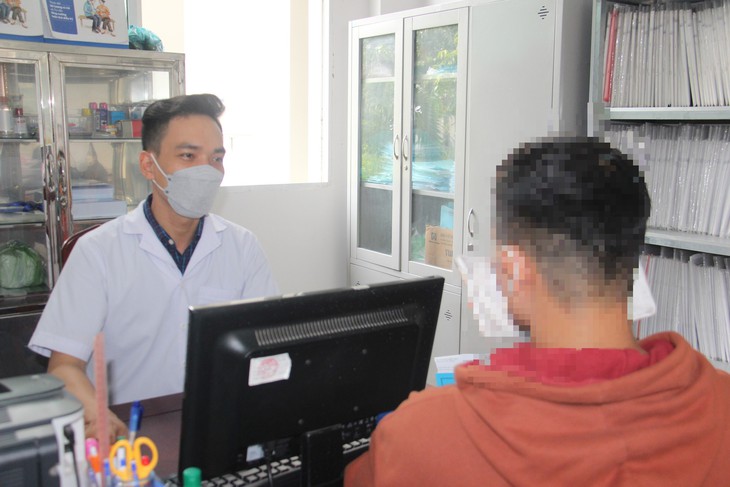 Bảo hiểm Y tế - Giải pháp bền vững cho người nhiễm HIV- Ảnh 1.