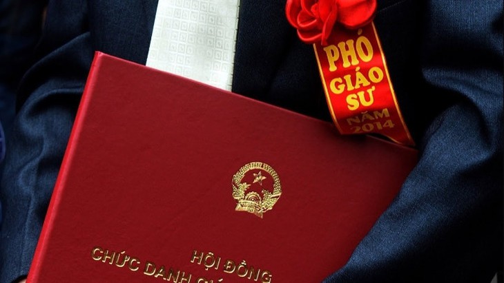 18 nhà giáo của Đại học Y Hà Nội được công nhận đạt tiêu chuẩn giáo sư, phó giáo sư ngành Y học- Ảnh 1. 18 nhà giáo của Đại học Y Hà Nội được công nhận đạt tiêu chuẩn giáo sư, phó giáo sư ngành Y học- Ảnh 1.